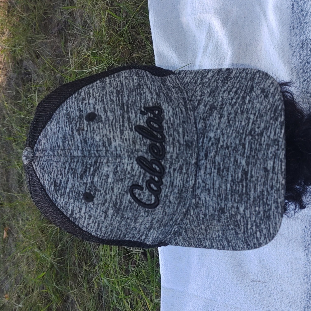 Cabela's  Embroidered Trucker Mesh Snapback Gray Black Cap Hat Youth